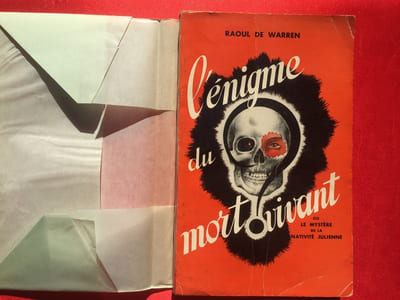 L'énigme du mort vivant. Nativité Julienne suivi de Disparue en mer.
