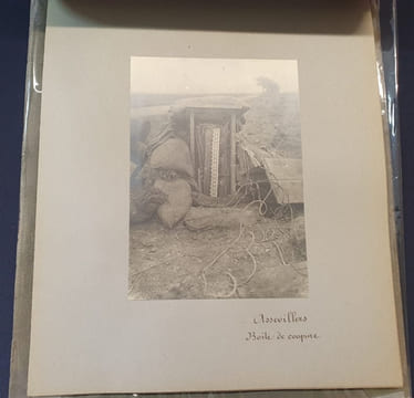 {Guerre 1914/1918}Ensemble de 12 photographies d'installations téléphoniques prises principalement dans la Somme - Section photographique de l'Armée. ...