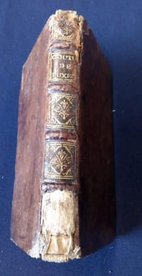 Coutumes Générales des Pays Duché de Luxembourg et Comté de Chiny suivi des Ordonnances et édit perpétuel des Archiducs , nos Princes Souverains .