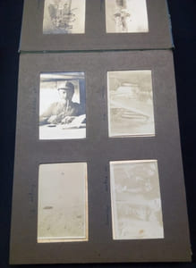 2 Albums de Photographies de l'apprentissage à l'école d'artillerie de Fontainebleau et du 47e Rgt d'Artillerie de Campagne au front d'Aout 1915 à Avril 1916 .