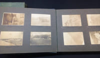 2 Albums de  Photographies de l'apprentissage à l'école d'artillerie de Fontainebleau et du 47e Rgt d'Artillerie de Campagne au front d'Aout 1915 à Avril 1916 .