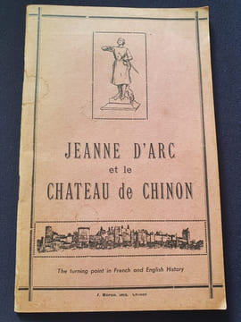 Jeanne d'Arc et le chateau de Chinon . Chanoine Vivient