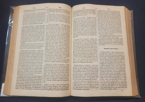 Dictionnaire général de la cuisine Française ancienne et moderne ainsi que de l'office et de la pharmacie domestique , ouvrage ou l'on trouvera toutes ...