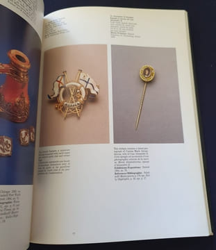 Fabergé - Orfèvre à la cour des tsars - Catalogue de l'exposition au Musée Jacquemart 1987. Collectif