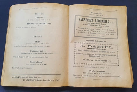 Annuaire 1926 des Fabricants d'Horlogerie , bijouterie , joaillerie-orfèvrerie de france et des industries qui s'y rattachent . undefined