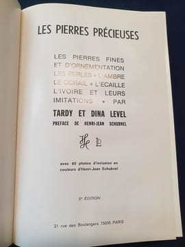 Les pierres précieuses , les pierres fines et d'ornementation , les perles , l'ambre , le corail , l'écaille , l'ivoire et leurs imitations . Tardy ( ...