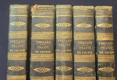 Traité de chimie élémentaire théorique et pratique suivi d'un essai sur la philosophie chimique - 5 tomes en 5 volumes - Complet
