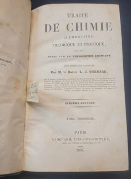 Traité de chimie élémentaire théorique et pratique suivi d'un essai sur la philosophie chimique - 5 tomes en 5 volumes - Complet. Baron L. J. Thenard