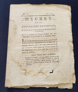 Decret de la Convention Nationale relatif au jugement , des Emigrés transférés dans leurs départemens avant le décret du 13 Septembre dernier 