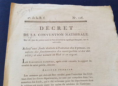Décret de la Convention Nationale relatif au fonds destinés à l'entretien des hopitaux 