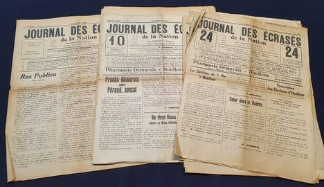 Ensemble de documents concernant Le journal des écrasés de la nation du pharmacien Paul Desmarais de Honfleur . undefined