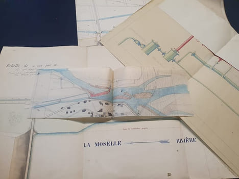Ensemble de 25 plans anciens ( 1880/1950) de la Blanchisserie Teintuerie de Thaon les Vosges . undefined