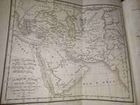 Voyage dans les cinq parties du monde ou l'on décrit les principales contrées de la terre , les curiosités naturelles , industrielles , scientifiques ou littéraires , les moeurs et coutumes des nations , les richesses , les forces , les cultes , les gouvernemens , avec les notabilités , les villes et les populations des différens états - Tome troisième seul