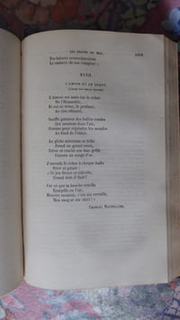 Les fleurs du mal. Paris, Revue des Deux-Mondes, 1855.                                                                                      Deux volumes in-8, pagination continue, 1336 pp.[dont faux-titre, titre et table des matières] demi-veau brun, dos lisse orné de faux- nerfs dorés encadrés à froid, filets, palettes, titre et tomaison dorés (reliure de l’époque ; infimes accrocs au dos ; à l’intérieur, petits manques en marge supérieure (pp.719-722) ; rousseurs, rares et discrètes, en début et fin des volumes ; assez bel exemplaire).                                                                                                         Détails  sur  la reliure : sont frappés sur  les  dos: le titre « Revue des Deux-Mondes », l’année « 1855 »,  le trimestre « 2 ».   « 1. [2.] Partie » [du (1er avril) au 30 juin 1855]. ( tome X de la Nouvelle série). La coupure, arbitraire,  est faite au 15 mai.  
                  