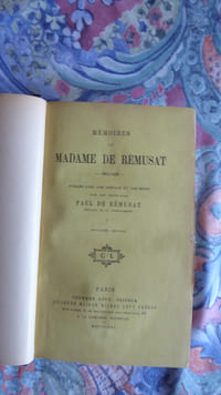    Mémoires de (…), 1802-1808, publiés par son petit-fils  Paul de  Rémusat, sénateur de la Haute-Garonne.                                                                      Paris, Calmann-Lévy, 1880.                                                                                         Trois volumes in-8, demi-maroquin bleu nuit à coins, dos à nerfs avec titre, tomaison et date (en queue), tête dorée, plats de couverture jaune imprimée conservés (Thierry, Suc[cesseu]r de Petit-Simier). 