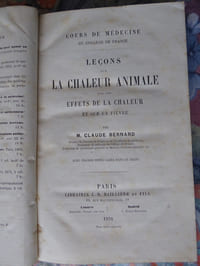 Paris, J.-B. Baillière et fils, Londres, Hipp.  Baillière, New-York, le même, Madrid, C. Bailly-Baillière, 1876.                                                                                       In-8, VIII [faux-titre, du même auteur, titre, blanc, avant-propos] -471-(1) pp., demi-chagrin bleu-vert très foncé, dos à nerfs et faux nerfs encadrés de doubles filets dorés, titre doré (reliure de l’époque ; légère décoloration du cuir par endroits ; rousseurs éparses, discrète mouillure marginale en marge latérale, en fin de volume ). 