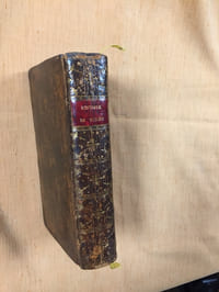 Chez François Oursel, libraire et imprimeur de son éminence Monseigneur le Cardinal de Saulx-Tavanes, Archevêque de Rouen, Rouen, 1759, 586 + x pages.