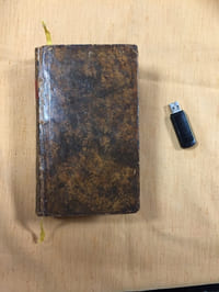 Chez François Oursel, libraire et imprimeur de son éminence Monseigneur le Cardinal de Saulx-Tavanes, Archevêque de Rouen, Rouen, 1759, 586 + x pages.