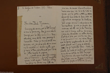 Lettre autographe signée (lot de 2). Vierge Pierre (ca 1900), écrivain, collaborateur dans diverses revues.