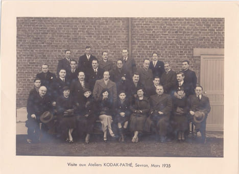 [Photographie originale, Kodak Pathé, Sevran], Visite aux ateliers Kodak-Pathé, Sevran, Mars 1935.. [Photographie originale, Kodak Pathé, Sevran], ...