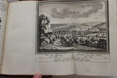 Amusemens des eaux de Spa, ouvrage utile à ceux qui vont boire des eaux Minérales sur les lieux.. Karl-Ludwig von Pöellnitz,
