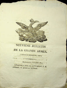 [Napoléon, Campagne de Russie, 1812], Neuvième bulletin de la Grande Armée : quartier général de l'Empereur à Kamen, avancée des armées françaises, arrivée de Napoléon à Bechenkoviski, attaque de 3000 cosaques à Mohilow, déplacement des armées du prince Bagration (russe) vers Mohilow.
