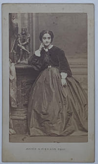 Photographie par Mayer et Pierson