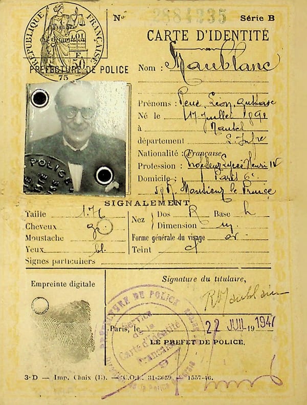 Pi&egrave;ce sign&eacute;e : Carte d'identit&eacute;. Ren&eacute; Maublanc (1891-1960), philosophe, &eacute;crivain, antifasciste. 