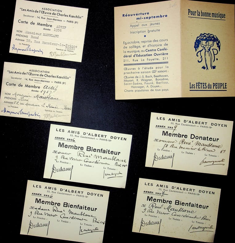 Pi&egrave;ce sign&eacute;e : 2 cartes de &laquo; Les amis de l'oeuvres de Charles Koechlin &raquo;, sign&eacute;es par le compositeur Raymond Charpentier et Ren&eacute; Maublanc et 4 de &laquo; ...