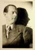 Photographie d&eacute;dicac&eacute;e. Paul Colline (1895-1991), chansonnier, acteur, &eacute;crivain, r&eacute;alisateur.