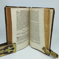 Dissertations sur les apparitions des Anges, des Demons et des Esprits et sur les revenans et vampires de Hongrie, de Boheme, de Moravie et de Silesie
