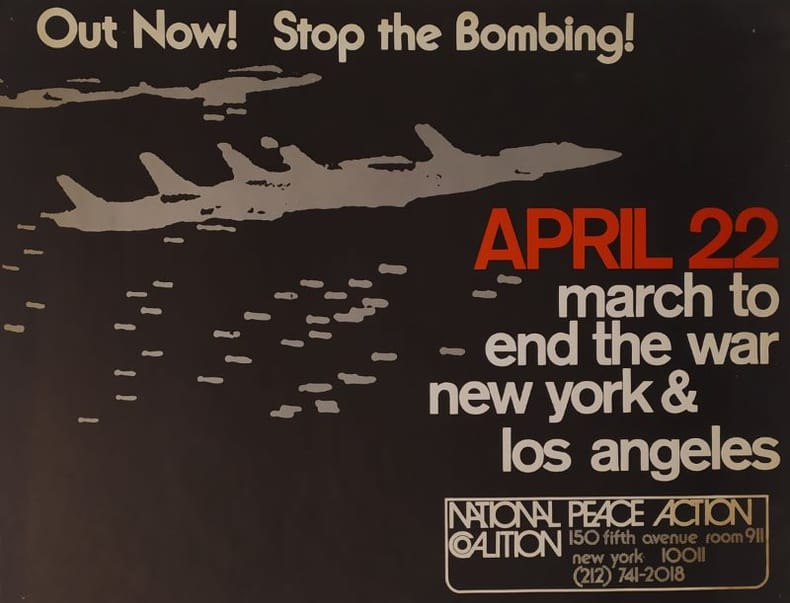 Out Now ! Stop the Bombing ! . [70's/GUERRE DU VIETNAM]