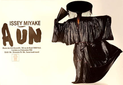 ISSEY MIYAKE - A UN. Musée des Arts Décoratifs.