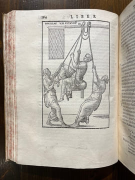 Hieronymi mercurialis de arte gymnastica libri Sex, in quibus exercitationum omnium vetustarum genera, loca, modi, facultates, & quidquid denique ad ...