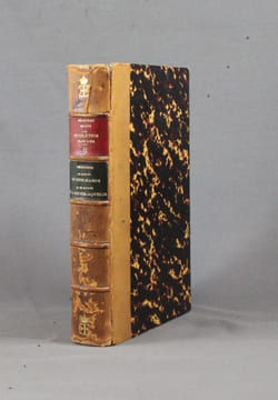 Mémoires de Madame la Marquise de Bonchamps, rédigés par Mme la Comtesse de Genlis. Suivis des pièces justificatives. [relié avec] Mémoires de Mme la ...