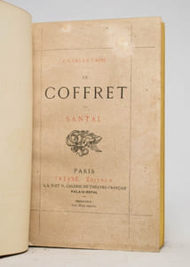 Le coffret de santal.