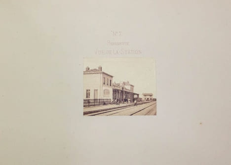Chemin de fer du Nord. Ligne de Paris à Compiègne par Chantilly. Petites vues photographiques.. BALDUS Édouard: