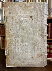 Operum Aristotelis Stagiritae Philosophorum Omnium Longe Principis, Nova Editio Graece & Latine. Graecus contextus quam emendatissime praeter omnes omnium editiones est editus : adscriptis ad oram libri et interpretum veterum recentiorumque et aliorum doctorum virorum emendationibus : in quibus plurimae nunc primum in lucem prodeunt, ex bibliotheca Isaaci Casauboni. Latinae interpretationes adjectae sunt quae graeco contextui melius responderent, partim recentiorum, partim veterum interpretum[...] [et] Operum Aristotelis tomus II. Librorum Aristotelis quae non extant, Fragmenta quaedam. Item, Indices duo : quorum prior nomina eorum continent qui in Aristotelem scripserunt : alter quid sit a quoque eorum in singulos Aristotelis libros scriptum, indicat. Alius index rerum omnium locupletissimus.