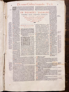 Codicis D. Iustiniani Ex Repetita Praelectione libri novem priores : Ex vetustissimis, & aliis quamplurimis recentioribus Exemplaribus probatissimis, ita in universum recogniti & emendati, ut nihil praetereà, quod ad puram lectionem attinet, desiderari possit. Haloandri catalogum Consulum subiecimus.