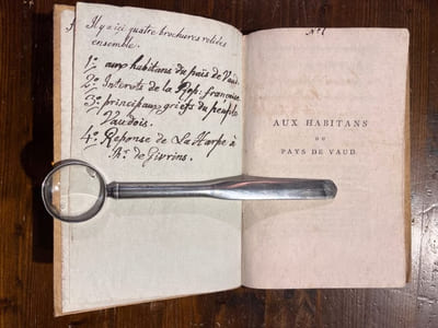 Aux habitans du pays de Vaud, esclaves des olygarques de Fribourg et de Berne. [relié avec] Des intérêts de la république française, considérés relativement aux olygarchies helvétiques, et à l'établissement d'une république indépendante dans la Suisse française. [relié avec] Énumération des principaux griefs du peuple vaudois, à la charge des olygachies de Berne et de Fribourg [relié avec] Réponse du colonel Laharpe a M. Desvignes, seigneur de Givrins.
