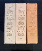 L'écrin secret du bibliophile. Mylord Arsouille ou Les bamboches - Les préservatifs des dangers de l'amour à travers les âges - L'origine des Cons sauvages, la manière de les apprivoiser, le moyen de prédire toutes choses adevnir par icieux, Plus le bail à ferme desdits cons, avec les sens et les rentes et tout ce qui en dépend, Plus la source du gros fessier des nourrices et la raison pourquoi elles sont si fendues entre les jambes - Les chansons secrètes de Bilitis. / Le cortège priapique, suivi de Julie ou la rose - La semaine secrète de Vénus - La porte de l'âne - La fée paillardine ou la princesse ratée. / Le livre de volupté (Bab-Nameh) - Les confessions d'un perverti - Les doléances du portier des Chartreux ou Les conseils de Dom Bougre - Douze aventures érotiques du bossu Mayeux écrites par lui-même - A la Feuille de rose, maison turque. par [EROTICA]: - Image 4