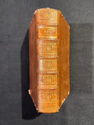 Académie universelle des jeux, avec des instructions faciles pour apprendre à les bien jouer. Nouvelle édition augmentée du jeu des Échecs, par Philidor; et du jeu du Wisk par Edmond Hoyle, traduit de l'anglais, du Whisk Bostonien, et du Maryland. par [JEUX]: - Image 1