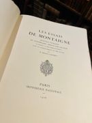 Les Essais de Montaigne. Reproduction typographique de l'exemplaire annoté par l'auteur. par MONTAIGNE Michel de: - Image 2
