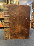 L'architecture pratique, qui comprend le détail du toisé, & du devis des ouvrages de massonerie, charpenterie, menuiserie, serrurerie, plomberie, vitrerie, ardoise, tuille, pavé de grais & impression. Avec une explication de la coutume sur le titre des servitudes & rapports qui regardent les bâtiments. par BULLET Pierre: - Image 1