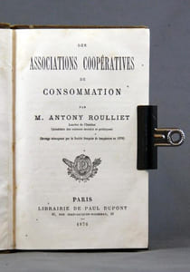 Des associations coopératives de consommation.