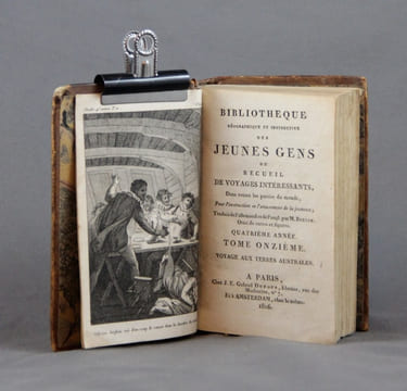 Voyage aux Terres australes et dans la mer du Sud par Magellan, Drake, Cavendish, Lemaire, Tasman et autres. [suivi de] Voyage de Woods-Rogers autours ...