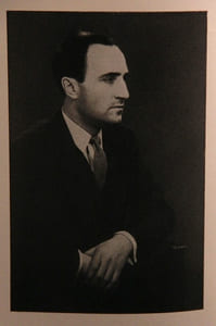 Papiers Posthumes, avec une photographie inédite de Man Ray.