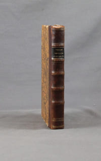 Discours historique de l'élection de l'empereur, et de l'origine des électeurs de l'Empire, avec la bulle d'or de Charles IV. et la capitulation de Joseph I. empereur dernier mort.