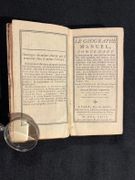 Le géographe manuel, contenant la Description de tout les Pays du Monde leurs qualités, leur climat, le caractère de leurs habitans, leurs villes capitales, avec leurs distances de Paris, et des routes qui y mènent tant par terre que par mer, les changes et les monnoies des principales places de l'Europe en correspondance avec Paris, la manière de tenir les écritures de chaque nation de l'Europe [... ]. par EXPILLY [Jean-Jospeh] Abbé: - Image 2