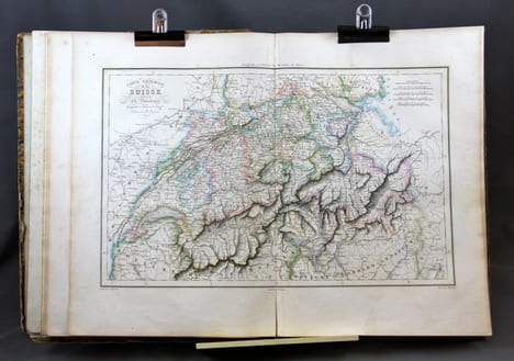 Atlas géographique, historique, statistique, et itinéraire de la Suisse divisée en vingt-deux cantons, et de la vallée de Chamouny, avec une carte ...